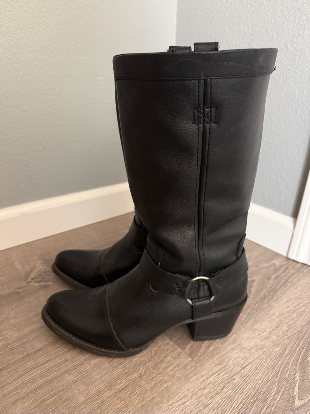 Durango black 13” harness boots/9.5M  Women’s RD4510